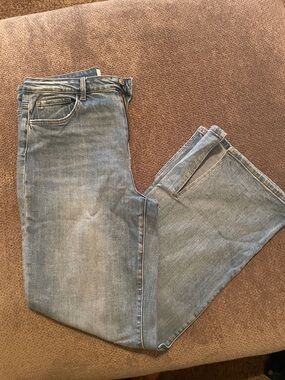 Women’s wide leg jean